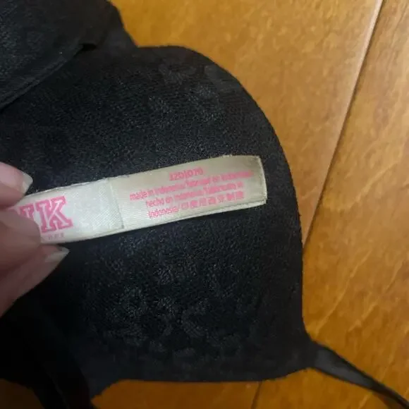 Victoria’s Secret Pink Wear Everyday T-Shirt Bra 32D Black Lightly Padded Black - Picture 5 of 5